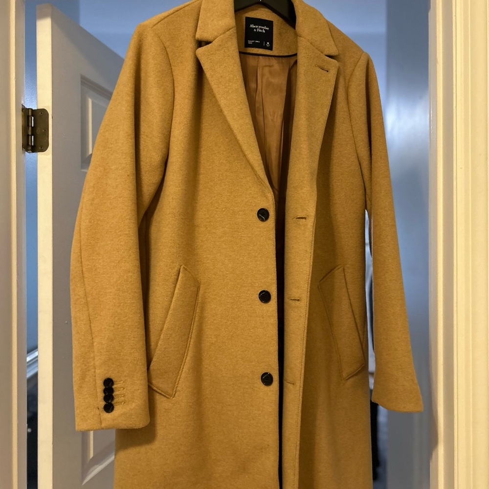 Abercrombie & Fitch Tan Trench Coat